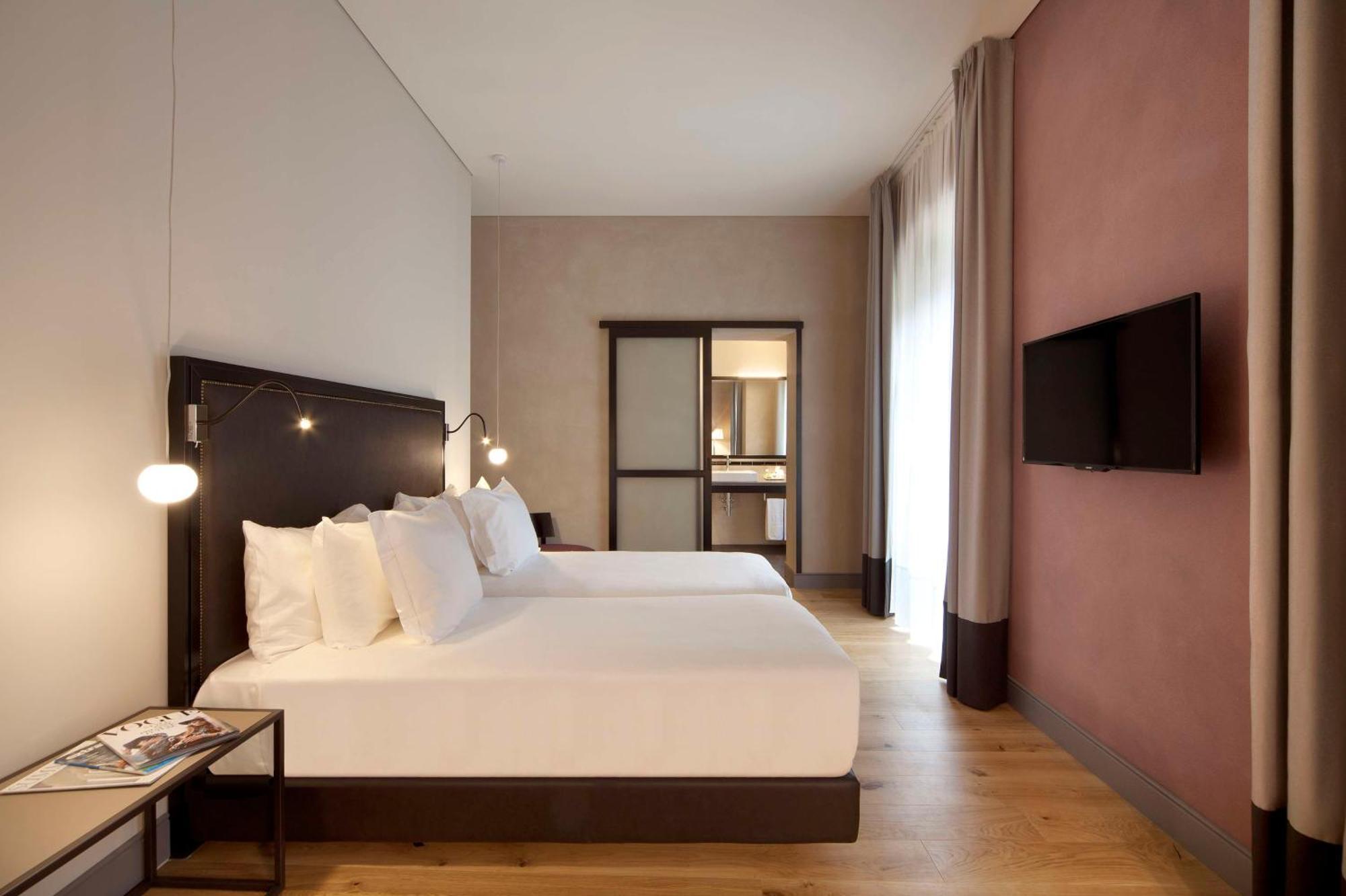 Hotel NH Collection Torino Piazza Carlina Esterno foto