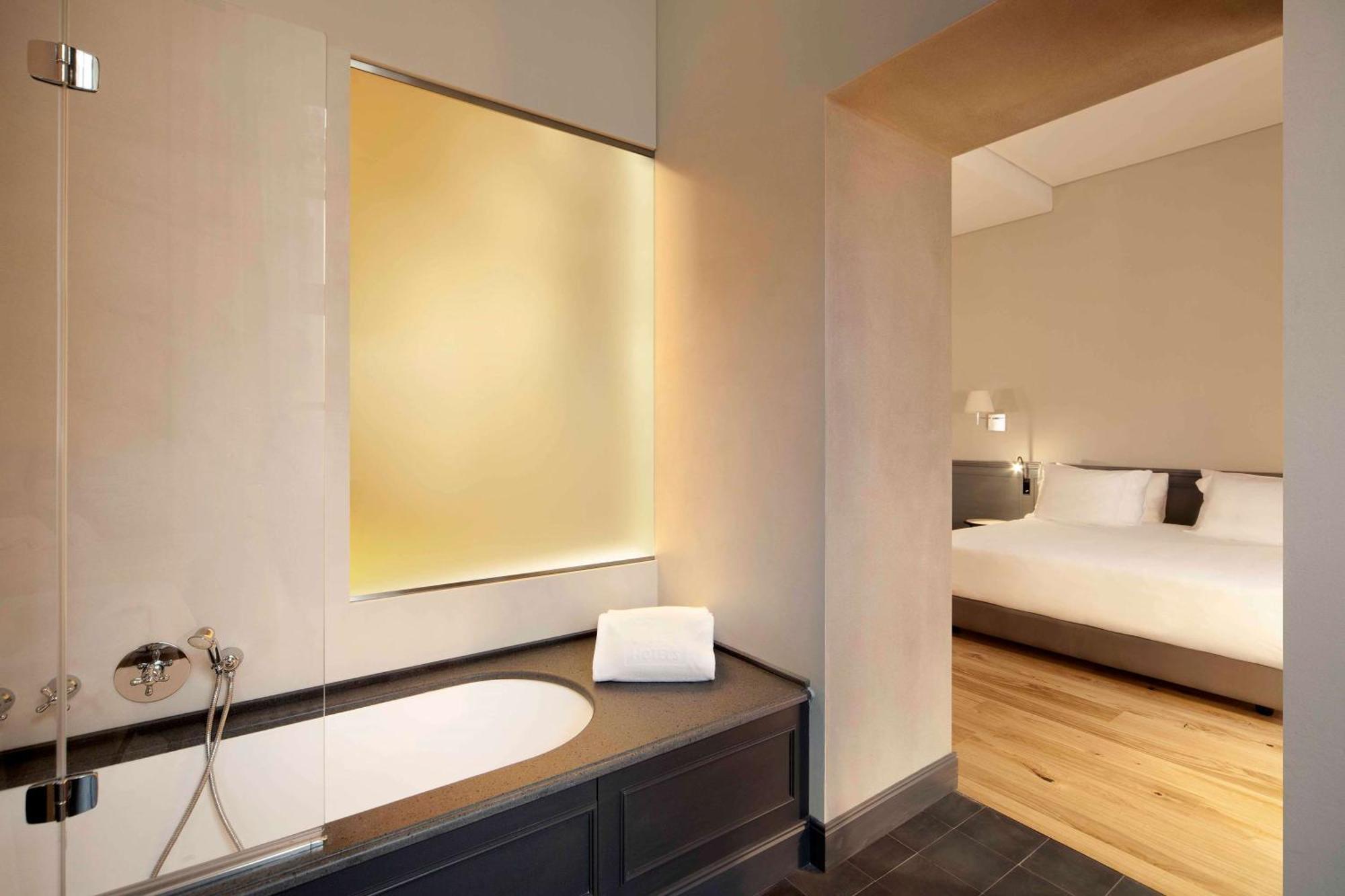 Hotel NH Collection Torino Piazza Carlina Esterno foto