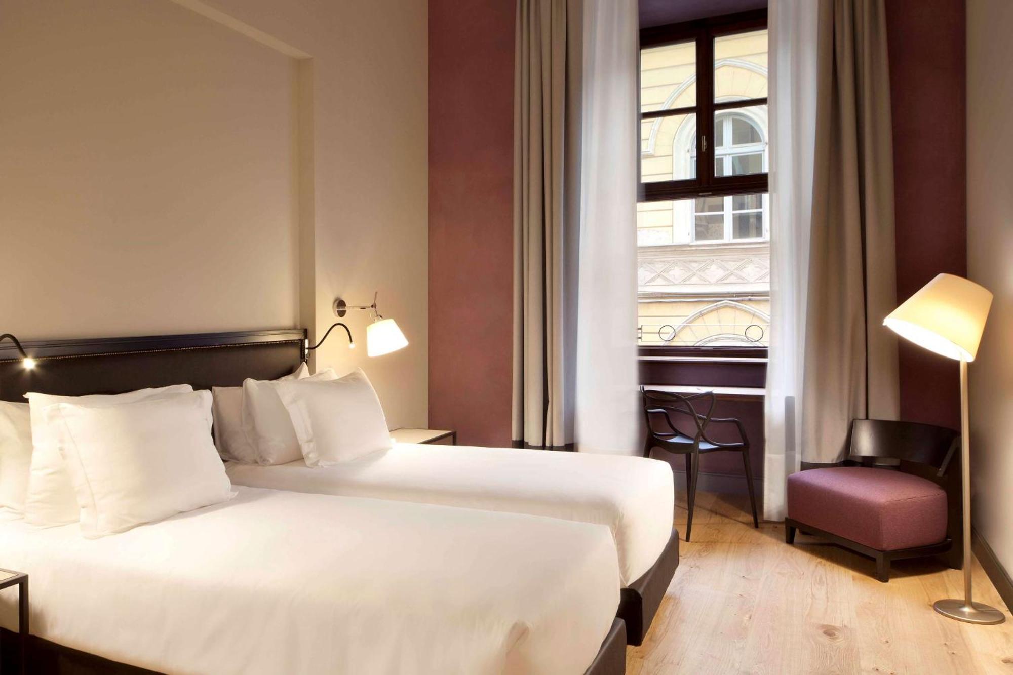 Hotel NH Collection Torino Piazza Carlina Esterno foto