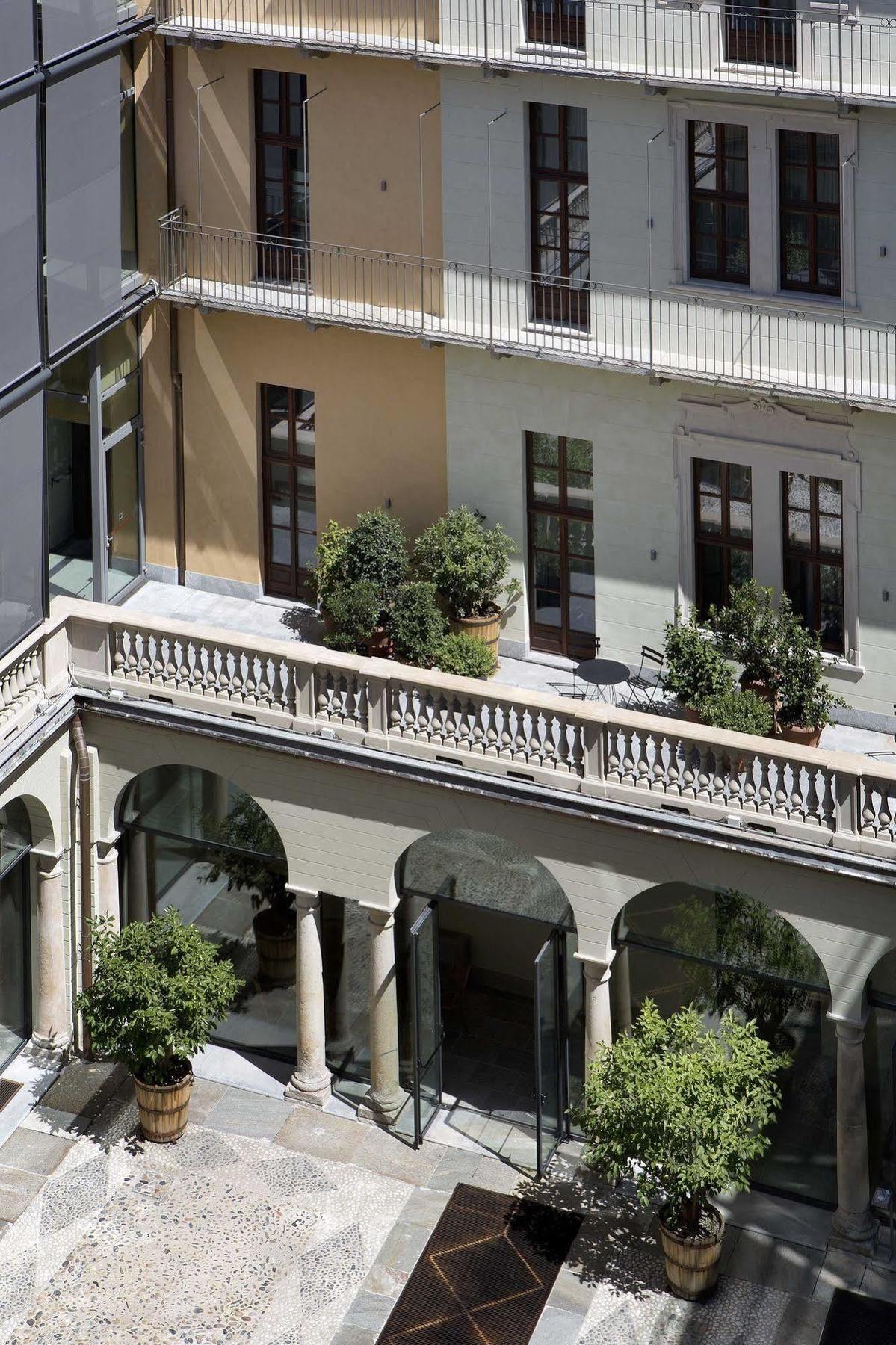 Hotel NH Collection Torino Piazza Carlina Esterno foto
